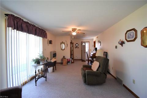 635 High St, Elyria, OH 44035 photo 5