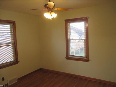 145 Renee Dr, Struthers, OH 44471 photo 7