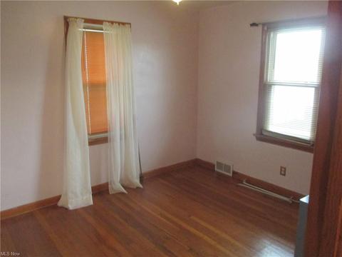 145 Renee Dr, Struthers, OH 44471 photo 6