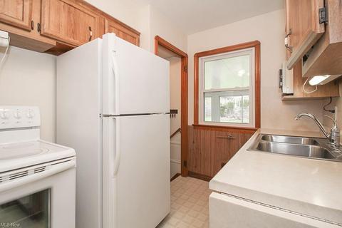 10903 Windham Rd, Parma, OH 44130 photo 6