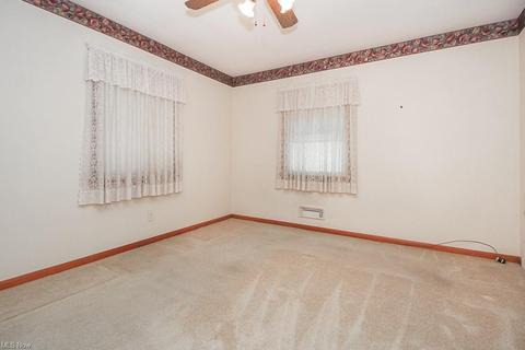10903 Windham Rd, Parma, OH 44130 photo 7