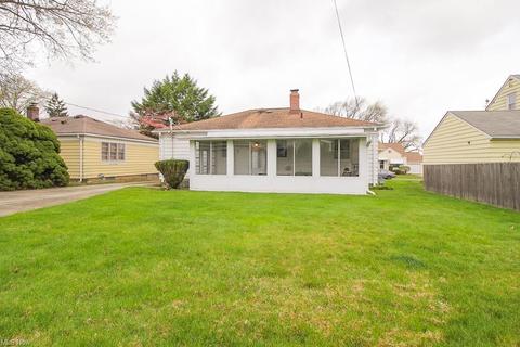 10903 Windham Rd, Parma, OH 44130 photo 17