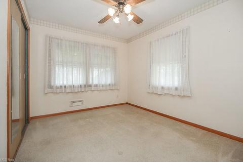 10903 Windham Rd, Parma, OH 44130 photo 8