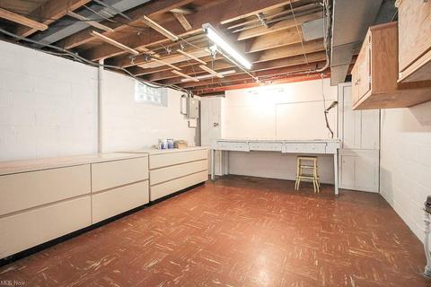 10903 Windham Rd, Parma, OH 44130 photo 16