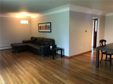486 Parker Rd, Aurora, OH 44202 photo 2