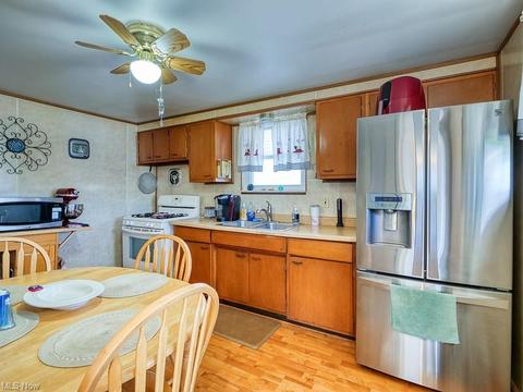 6508 Smith Rd, Brook Park, OH 44142 photo 14
