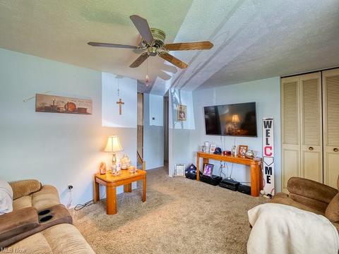 6508 Smith Rd, Brook Park, OH 44142 photo 11