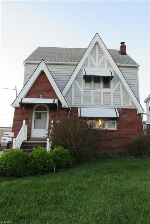 7202 Gilbert Ave, Parma, OH 44129 photo 1