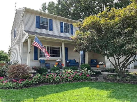 419 Hampton Dr, Elyria, OH 44035 photo 1