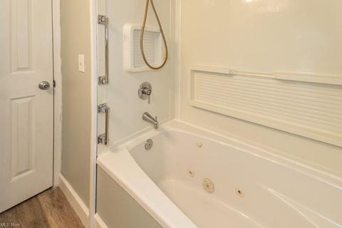 236 E 288th St, Willowick, OH 44095 photo 14