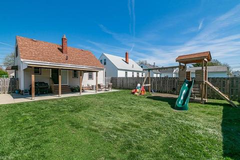 236 E 288th St, Willowick, OH 44095 photo 2