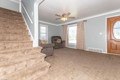 236 E 288th St, Willowick, OH 44095 photo 8
