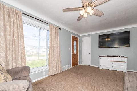 236 E 288th St, Willowick, OH 44095 photo 10
