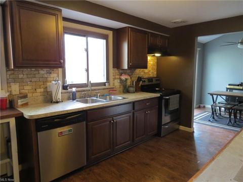 1807 Tower Blvd, Lorain, OH 44053 photo 7