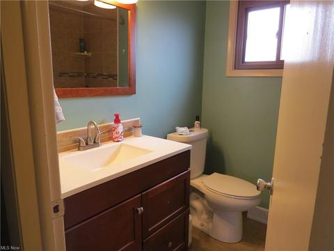 1807 Tower Blvd, Lorain, OH 44053 photo 12