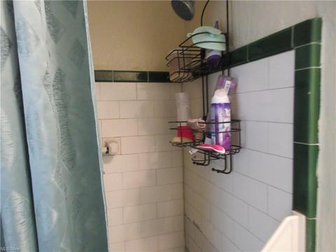 331 4th St, Elyria, OH 44035 photo 6