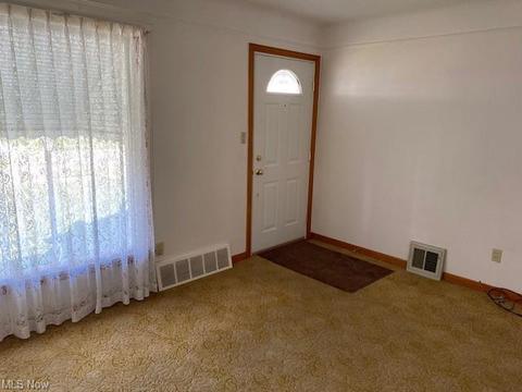 1827 E 294th St, Wickliffe, OH 44092 photo 3