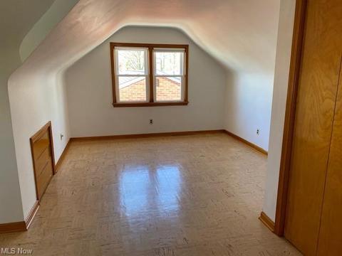 1827 E 294th St, Wickliffe, OH 44092 photo 8
