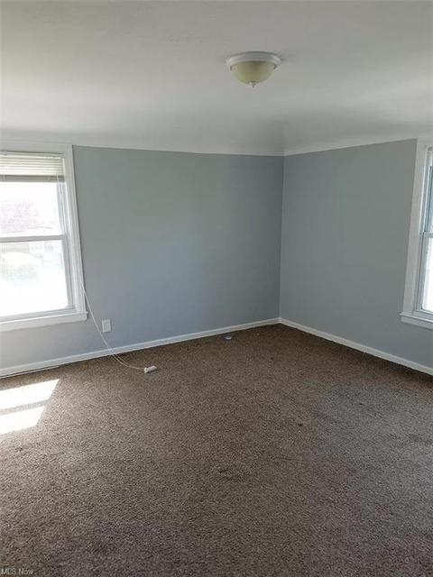 1470 E 256th St, Euclid, OH 44132 photo 8