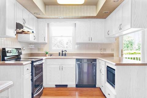 4590 Pinewood Path, Copley, OH 44321 photo 9