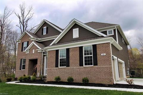 722 Nancy Dr, Aurora, OH 44202 photo 2