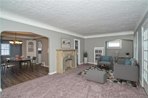 344 E 197th St, Euclid, OH 44119 photo 2