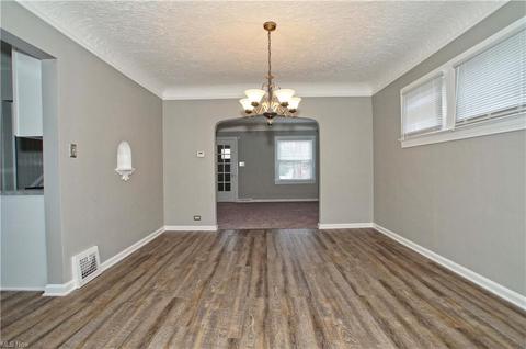 344 E 197th St, Euclid, OH 44119 photo 11