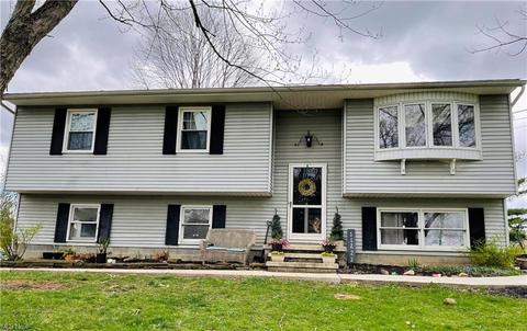 11222 Loris Ave, Aurora, OH 44202 photo 1