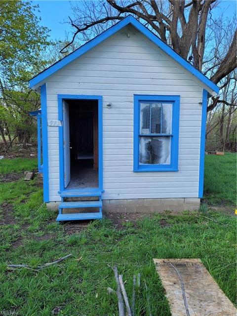 511 Dewitt St, Lorain, OH 44055 photo 1