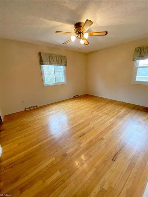4274 Aimee Ln, Willoughby, OH 44094 photo 11