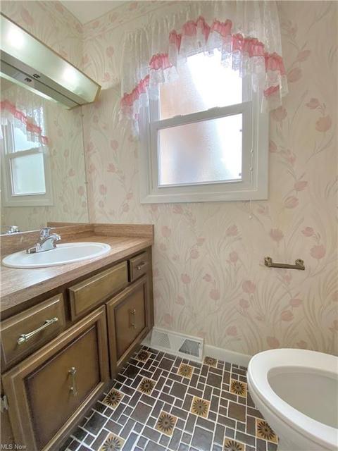 4274 Aimee Ln, Willoughby, OH 44094 photo 21