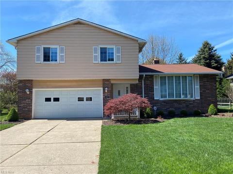 4274 Aimee Ln, Willoughby, OH 44094 photo 1