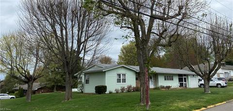 107 E 9th St, Williamstown, WV 26187 photo 12