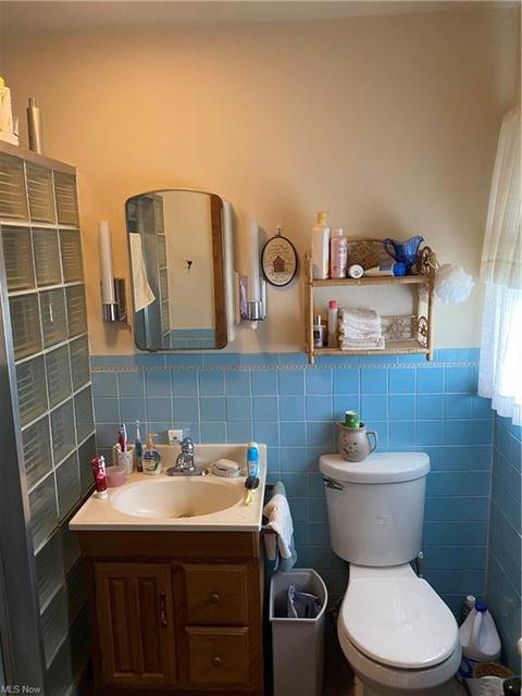 107 E 9th St, Williamstown, WV 26187 photo 14
