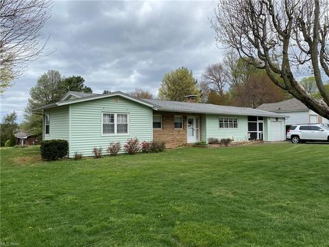 107 E 9th St, Williamstown, WV 26187 photo 11