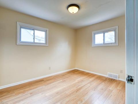 6025 Smith Rd, Brook Park, OH 44142 photo 16