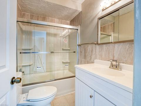 6025 Smith Rd, Brook Park, OH 44142 photo 15
