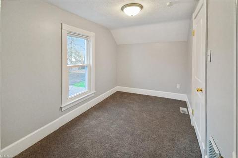 1447 W 10th St, Ashtabula, OH 44004 photo 9