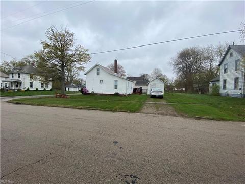 826 Madison Ave, Ashtabula, OH 44004 photo 2