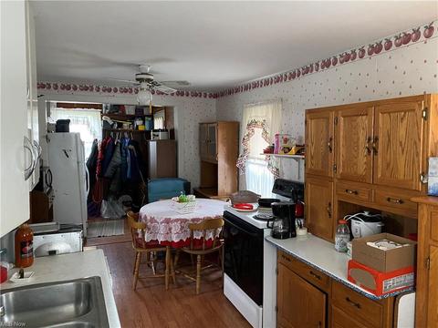 826 Madison Ave, Ashtabula, OH 44004 photo 8