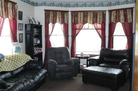 637 W 35th St, Ashtabula, OH 44004 photo 5