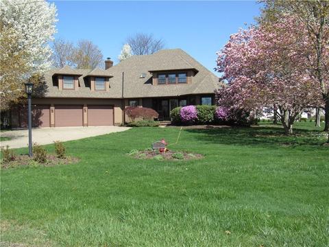 1420 Stowe Rd, Ashtabula, OH 44004 photo 1