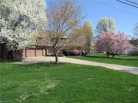 1420 Stowe Rd, Ashtabula, OH 44004 photo 2
