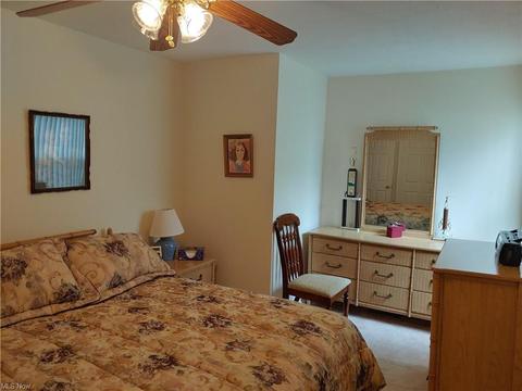 3196 Mariners Island Dr NW, Canton, OH 44708 photo 18