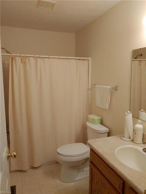 3196 Mariners Island Dr NW, Canton, OH 44708 photo 12