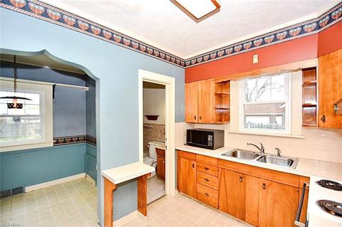 315 Poplar Ave NW, Canton, OH 44708 photo 9