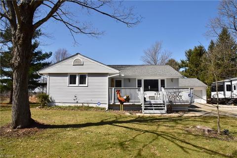 11111 Loris Ave, Aurora, OH 44202 photo 2