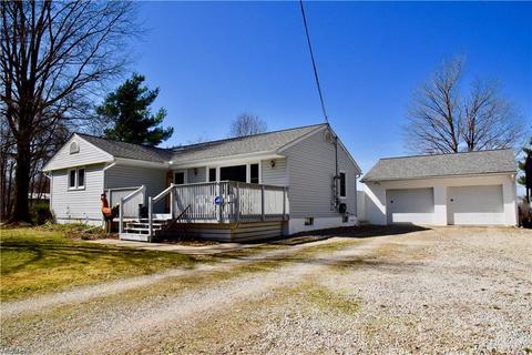 11111 Loris Ave, Aurora, OH 44202 photo 1