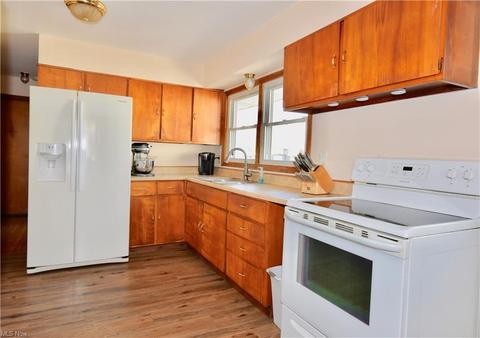 11111 Loris Ave, Aurora, OH 44202 photo 6
