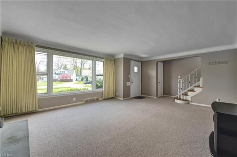 312 E 280 St, Euclid, OH 44132 photo 3